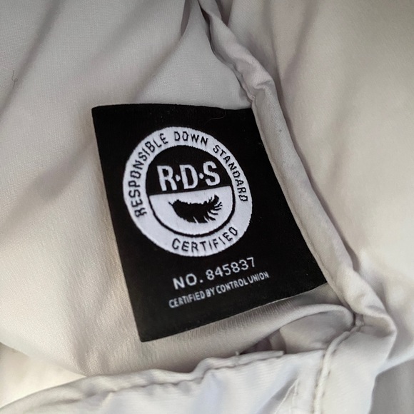 Aritzia Babaton Cloud White Park City Puffer - Picture 6 of 8